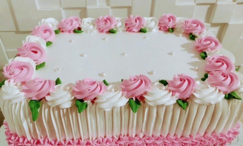 bolo de aniversário com chantilly