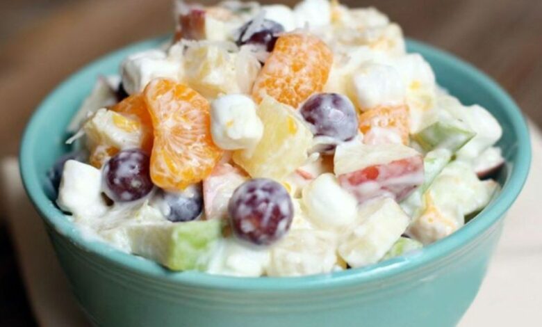 Salada de frutas cremosa