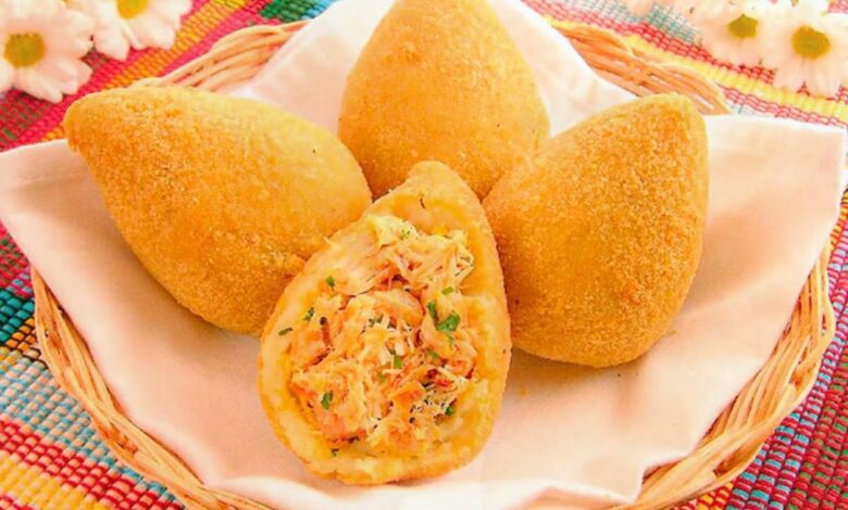coxinha caseira de frango