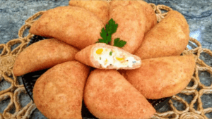 Risoles de Frango com Catupiry: Simples, Fácil e Perfeito! A Melhor Maneira de Fazer em Casa