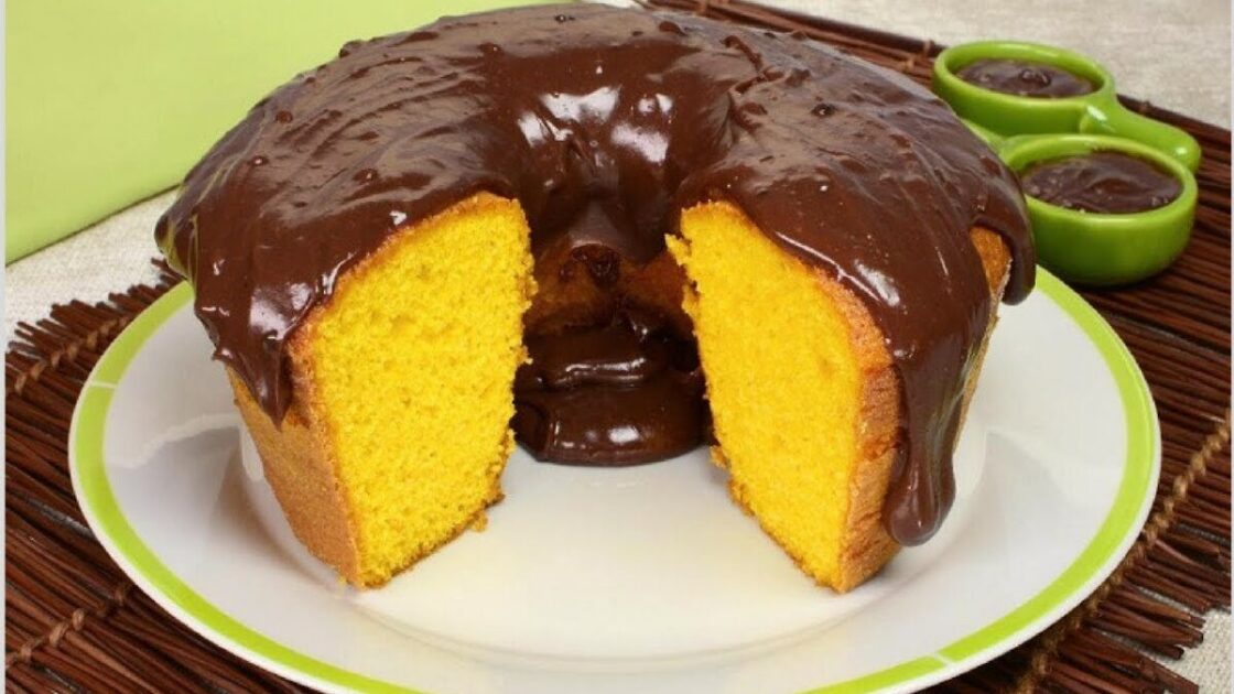 Receita de bolo de cenoura com cobertura de chocolate
