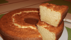 Como fazer bolo de iogurte fácil e rápido