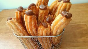 Receita de Churros Caseiros: Faça Deliciosos Churros em Casa!