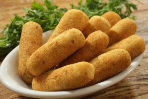 Bolinho de Mandioca na Airfryer: Irresistível Crocância em Minutos!