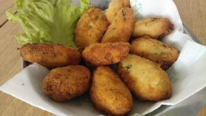 Bolinho de Peixe Caseiro: Uma Delícia para Saborear