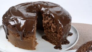 Bolo Nega Maluca com Chocolate Cremoso que Derrete na Boca