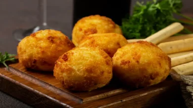 Como Fazer Bolinho de Frango Desfiado: Receita Caseira e Crocante para Festas